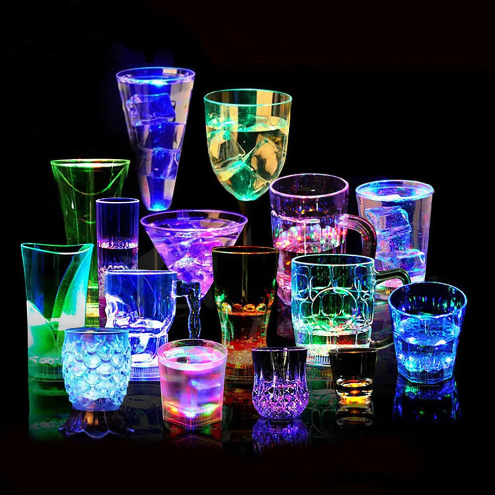Nuova tazza lampeggiante vino birra Whisky tazza acqua bevanda bicchiere LED automatico incandescente tazza partito forniture Decorative