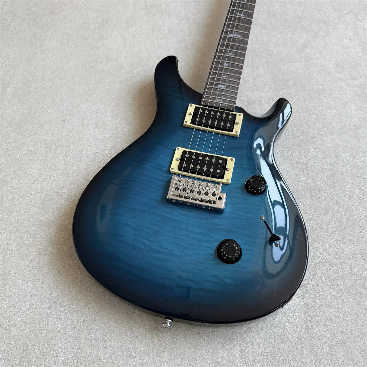 Chitarra Elettrica PRS in Mogano con Spedizione Rapida, Timbro e Sensibilità Eccellenti