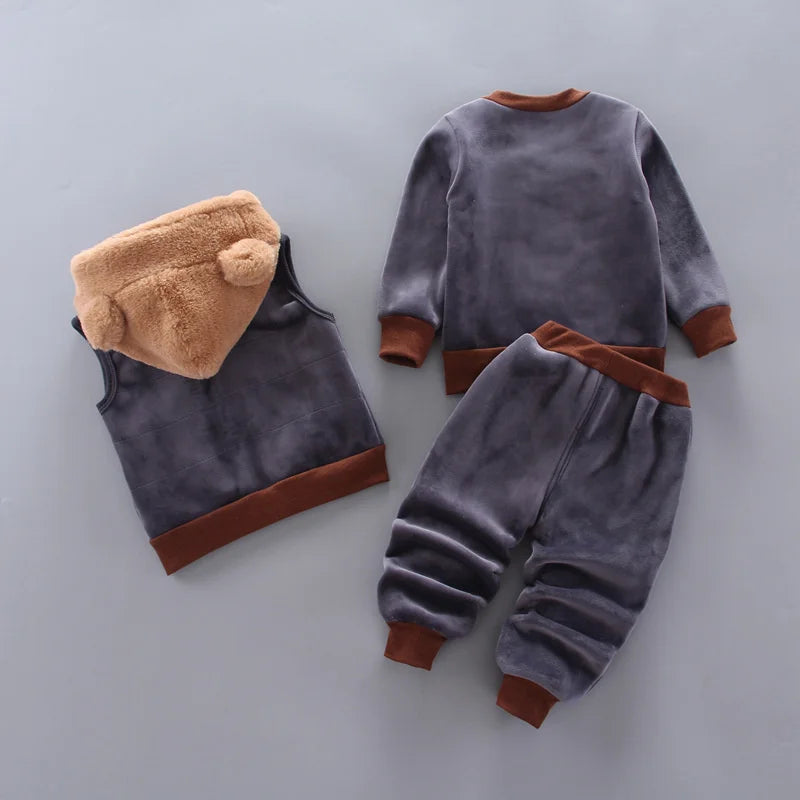Nuovo inverno set di abbigliamento per bambini autunno ragazzi ragazze cotone spesso caldo maglione con cappuccio cartone animato orso carino tre pezzi vestito per bambini 0-4 anni