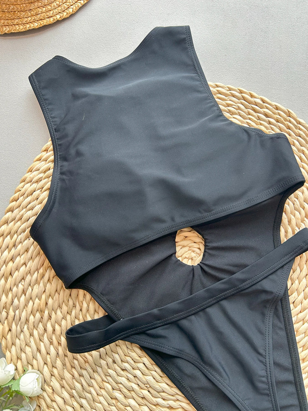 2025 Nuovo costume da bagno intero sexy dal taglio alto per le donne Scava fuori costumi da bagno Body femminile Monokini Costume da bagno senza schienale Beachwear