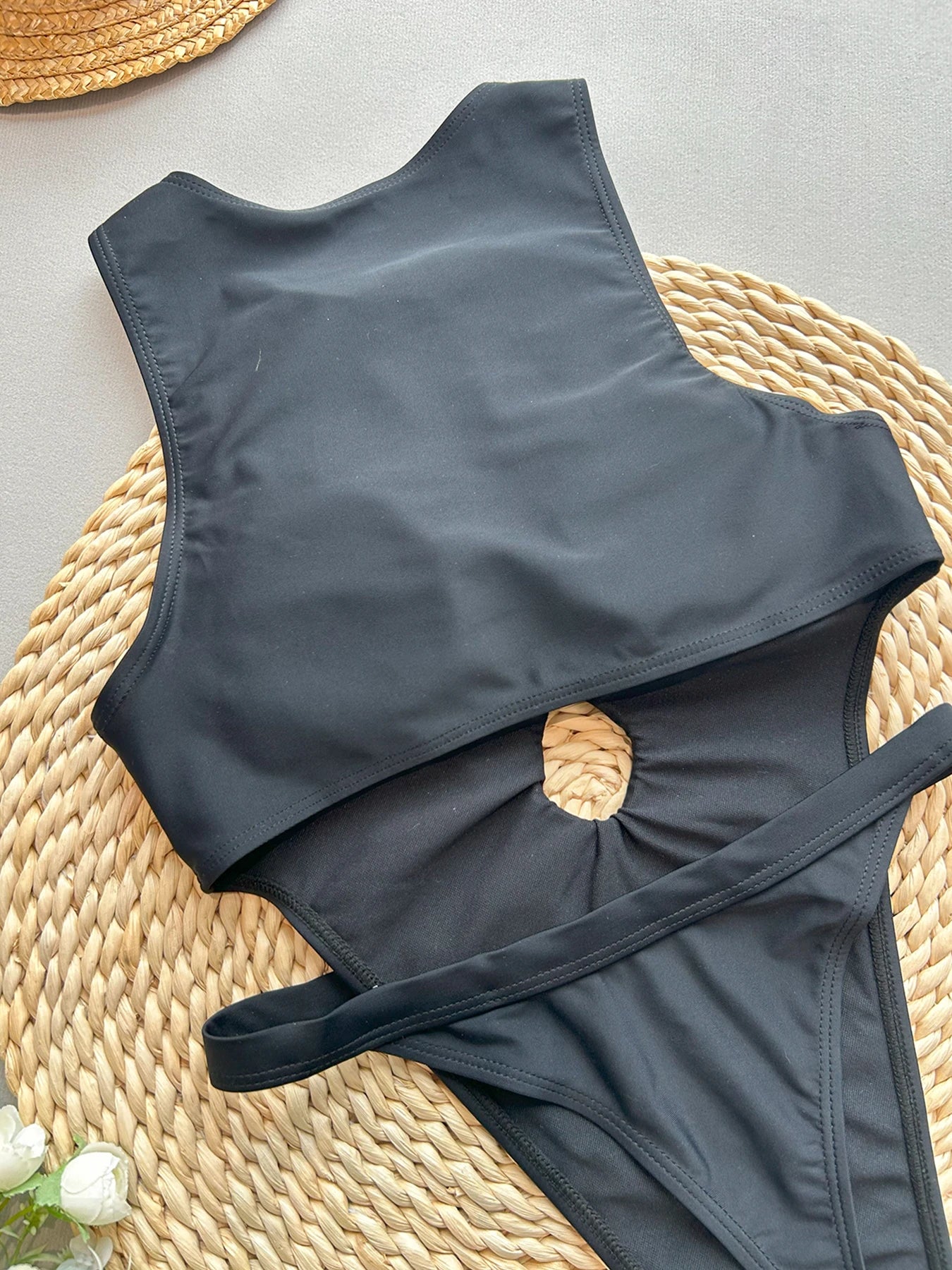 2025 Nuovo costume da bagno intero sexy dal taglio alto per le donne Scava fuori costumi da bagno Body femminile Monokini Costume da bagno senza schienale Beachwear