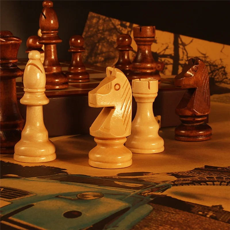 Gioco da tavolo per bambini Set di scacchi in legno Pezzi in legno massello Scacchiera in noce Gioco da tavolo regalo per bambini