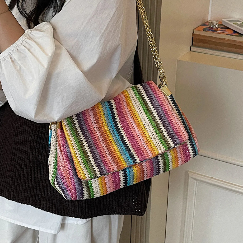 Borsa in Paglia Intrecciata a Mano da Donna, Nuova Collezione Estate 2026, Borsa a Tracolla con Catena per Vacanze al Mare, Stile Casual, Misura Media, Tessuto Morbido