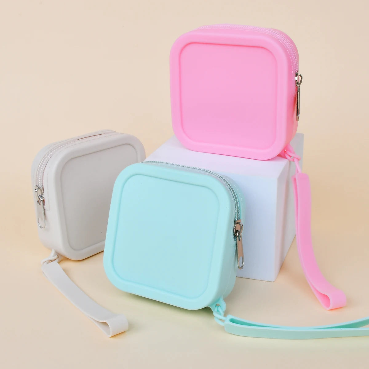 Borsa portaoggetti multifunzionale in silicone, impermeabile e portatile, un must per i viaggi, organizer per cosmetici e accessori elettronici, disponibile in più colori
