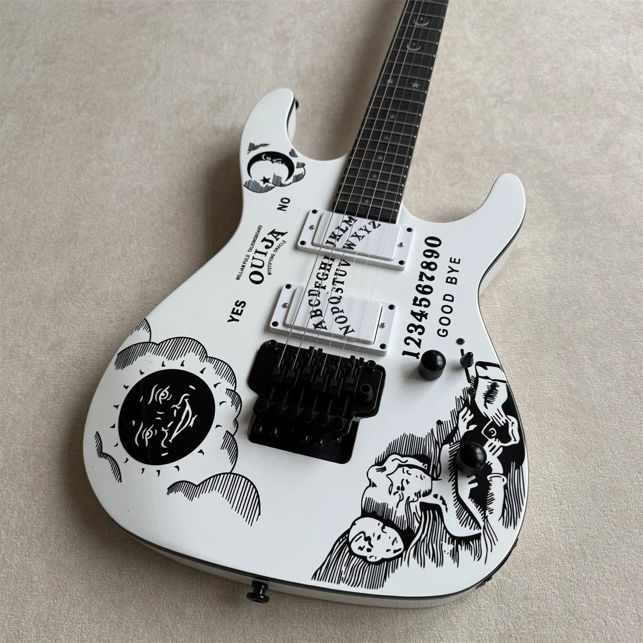 Chitarra Elettrica Versatile, Sistema Vibrato Migliorato, Sistema di Pickup Attivi, Consegna Rapida