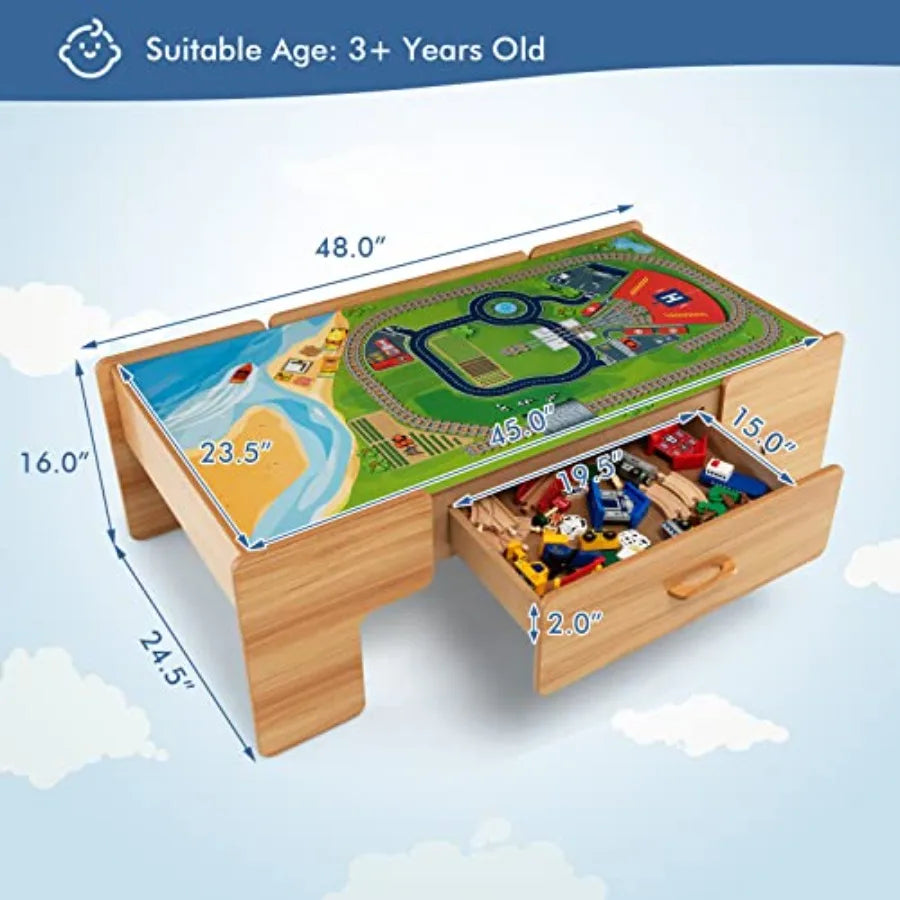 Tavolo ferroviario per la stanza dei giochi dei bambini, in legno con finitura naturale, dotato di piano ribaltabile, cassetto portaoggetti e tracciato ferroviario.