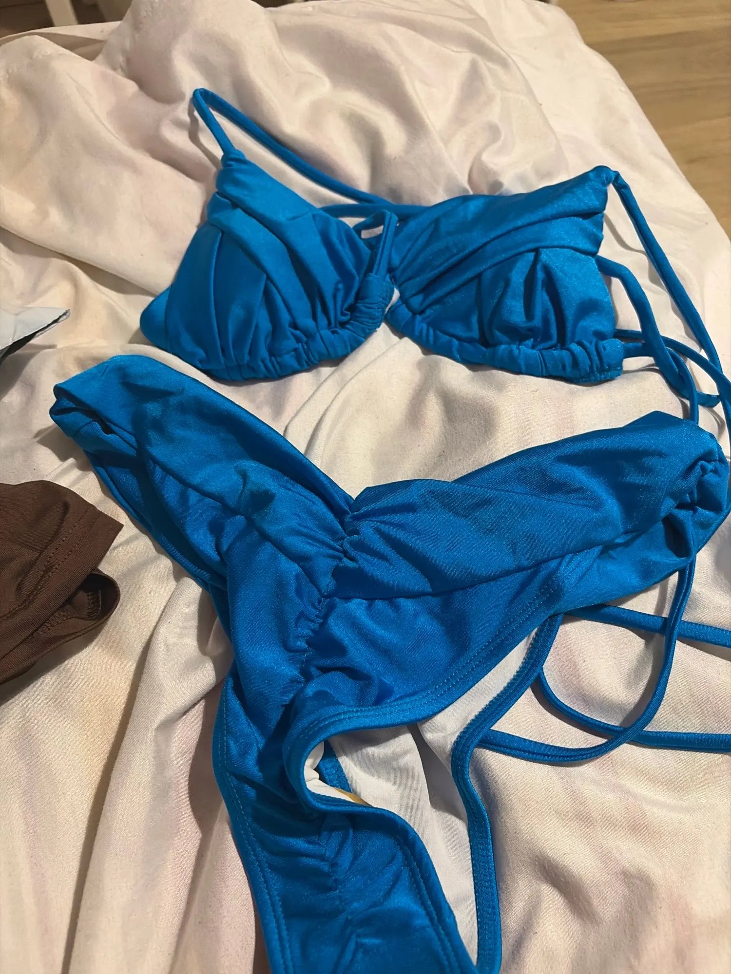 Costume da bagno bikini con pieghe sexy Micro bikini solido Costume da bagno donna Triangolo femminile Costume da bagno da spiaggia