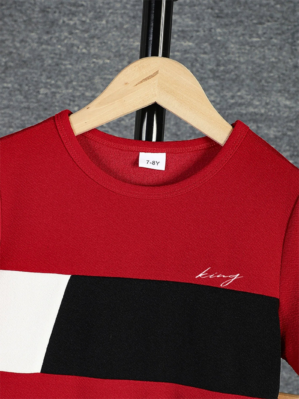 Set di t-shirt e pantaloncini a maniche corte colorblock casual da 2 pezzi per ragazzi, comodi vestiti estivi per bambini