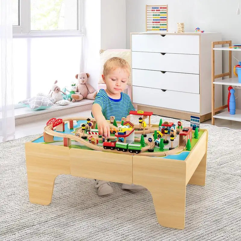 Set Trenino in Legno da 84 Pezzi con Tavolo Reversibile e Rimovibile