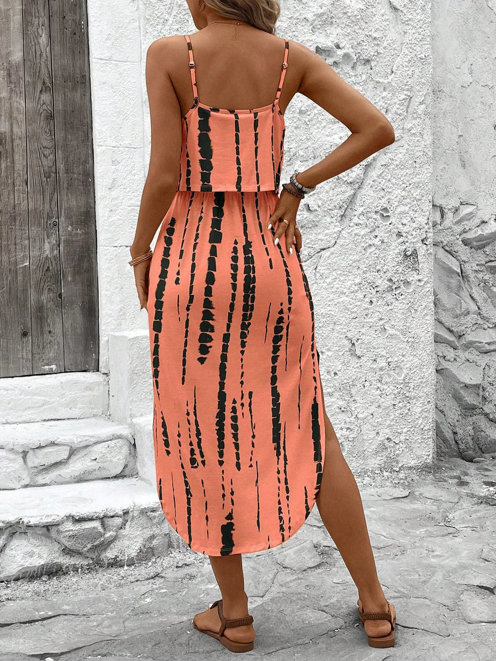 Abito estivo da donna con cinturino spaghetti con cintura e spacco laterale - Abito fluido casual senza maniche