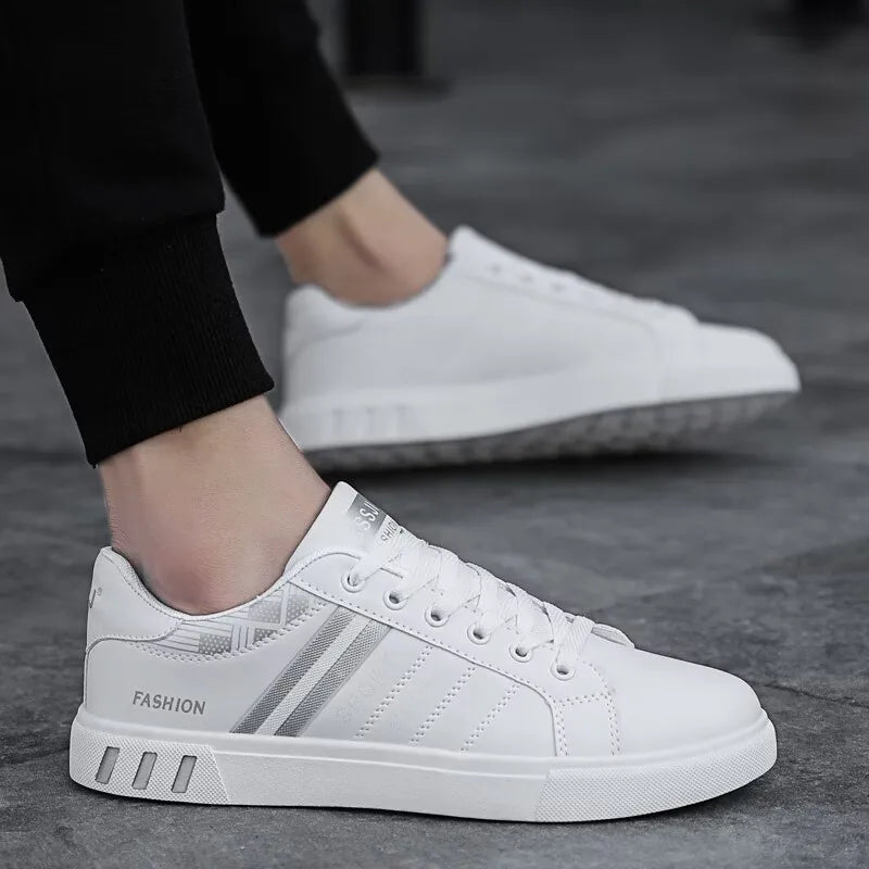 Sneakers Bianche da Uomo Nuove Traspiranti Taglie Grandi Scarpe Casual con Suola in Gomma Comode per Camminare Calzature Plus Size per Uomo Zapatos Hombre