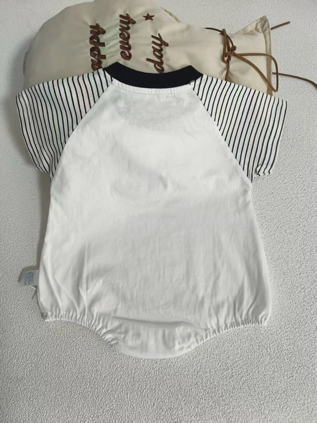 Nuovo Body Estivo in Cotone per Neonati, Tutina a Righe con Maniche Corte 0-2 Anni, Pagliaccetto con Cartoni Animati per Bambini e Bambine