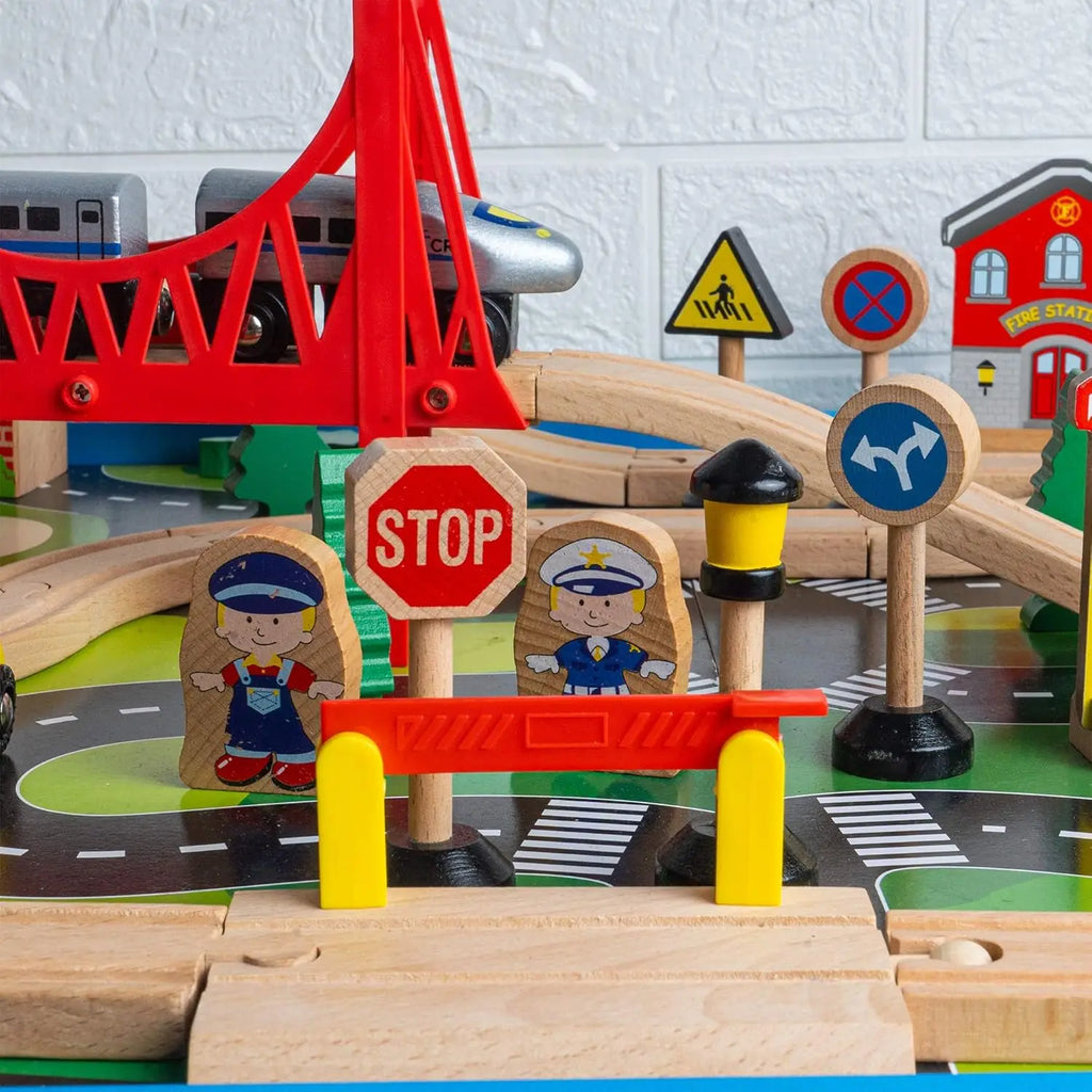 Giocattoli da tavolo per treni, set da città ferroviaria in legno per binari ferroviari per bambini piccoli