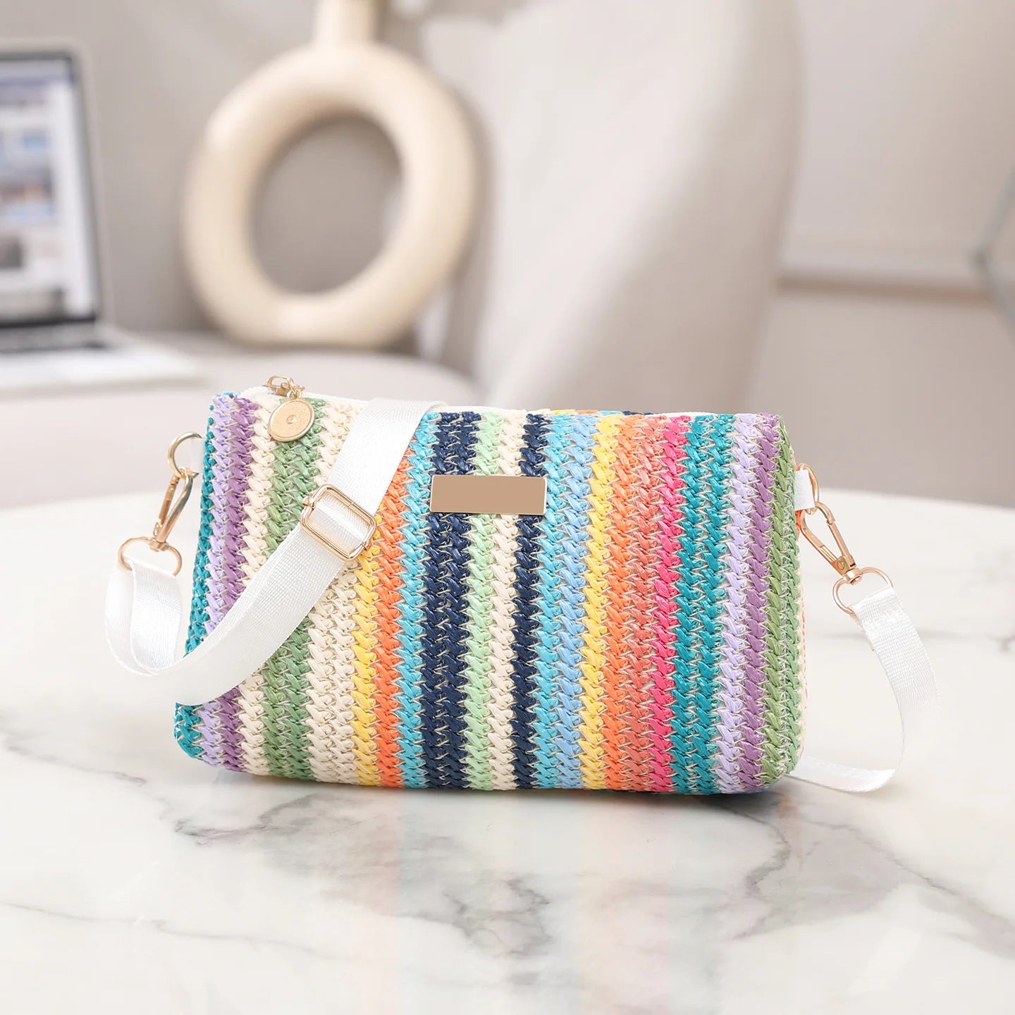 Borsa da tessitura in paglia arcobaleno alla moda da donna Borsa a tracolla stile vacanza al mare estiva Borsa quadrata piccola casual quotidiana di nuova moda