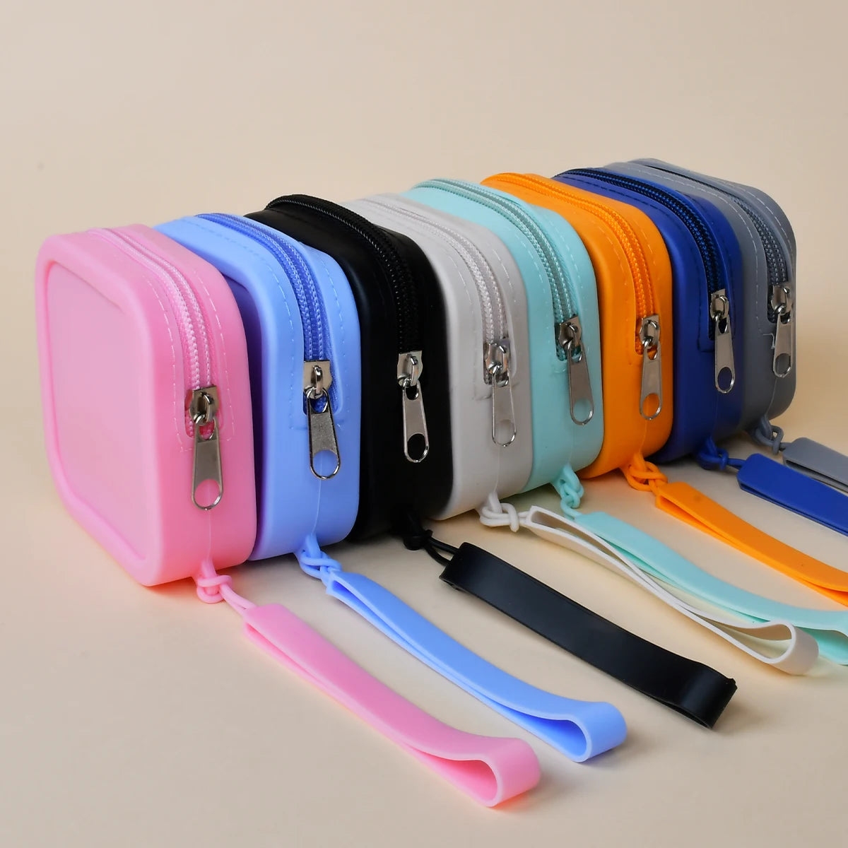 Borsa portaoggetti multifunzionale in silicone, impermeabile e portatile, un must per i viaggi, organizer per cosmetici e accessori elettronici, disponibile in più colori