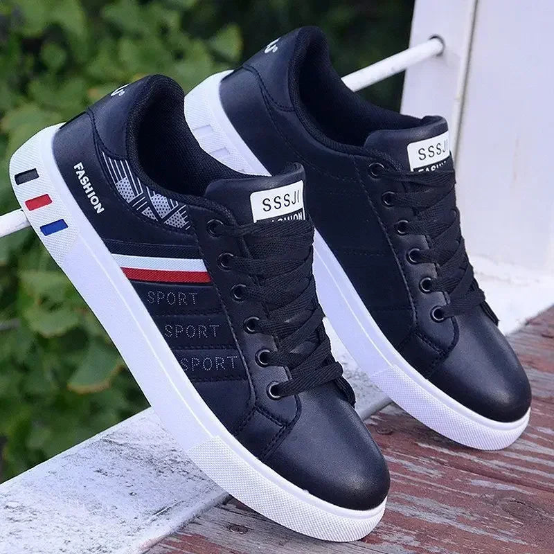 Scarpe da ginnastica da uomo Scarpe casual Scarpe basse da uomo Zapatillas Hombre Scarpe leggere traspiranti in pelle Pu Scarpe da tennis sportive bianche da uomo