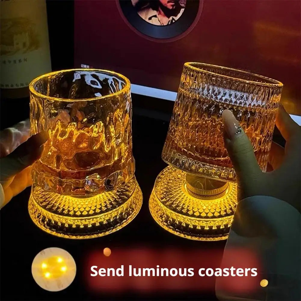Set di 1 Bicchiere da Whisky Rotante da 260ML, Bicchiere Creativo in Cristallo Premium per Birra, Bicchiere per Liquori con Base, Bicchiere da Vino Dritto con Rilievo