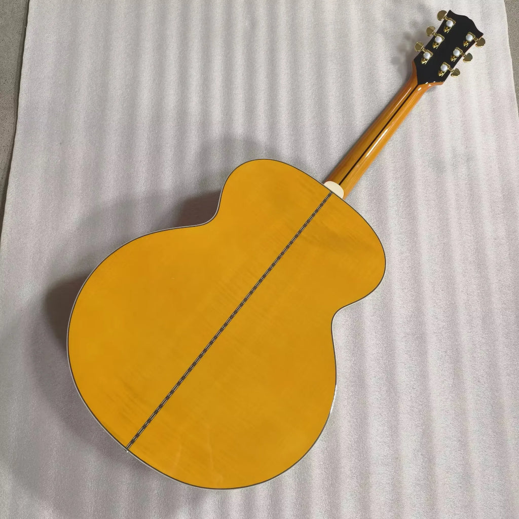 Chitarra elettroacustica super jumbo, top solido, chitarra in acero fiammato ambra, colore biondo con pickup