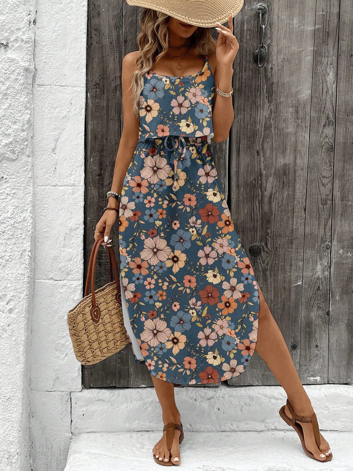 Abito estivo da donna con cinturino spaghetti con cintura e spacco laterale - Abito fluido casual senza maniche