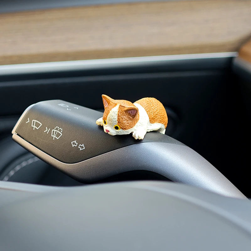 Kawaii DIY Edge Cat Miniature Ornaments Kitten Figurines Simulation Resin Cat Cartoon Cat Car Interior Accessories Model Gifts