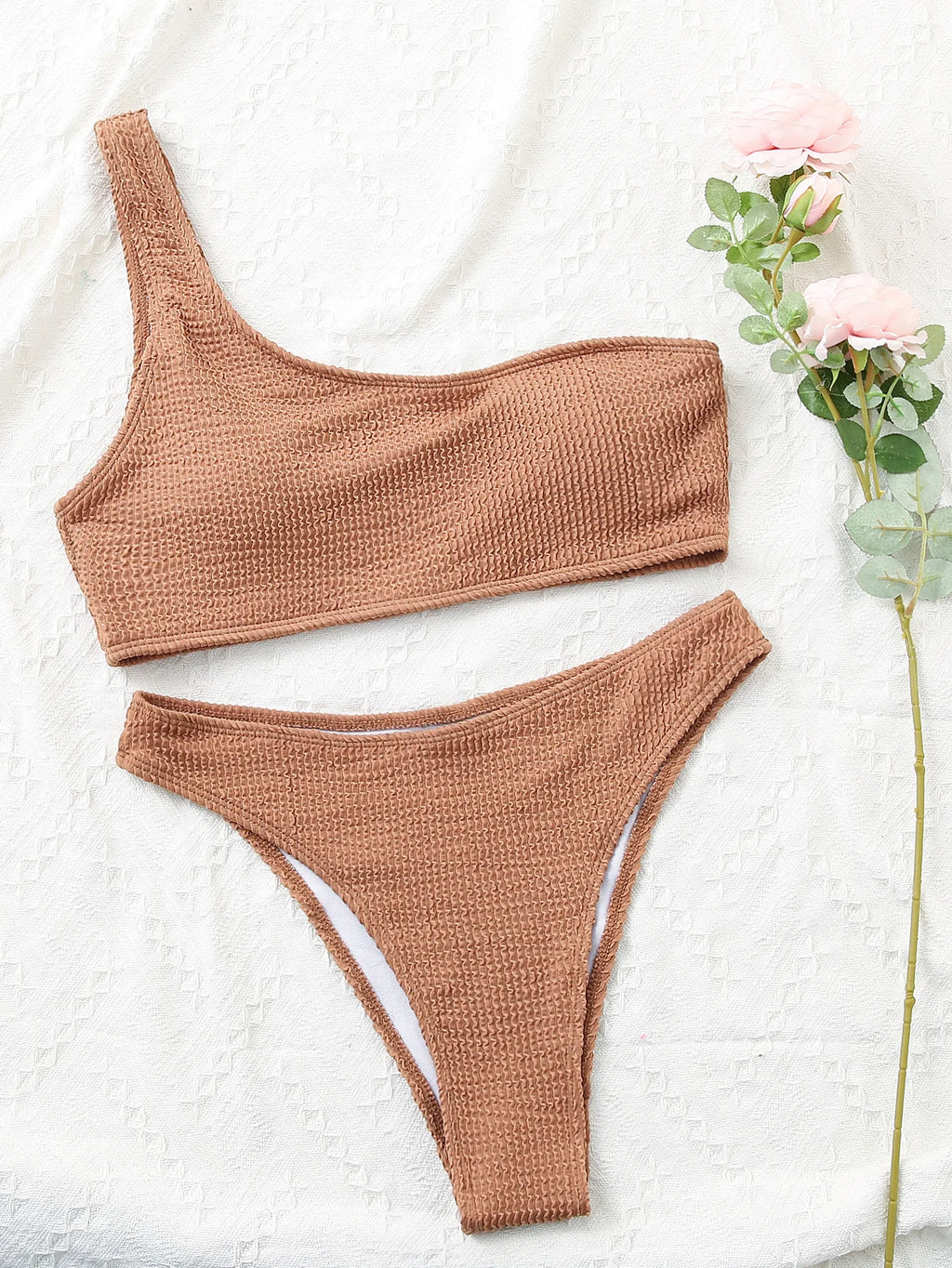 Costume da bagno bikini monospalla strutturato costume da bagno taglio alto costume da bagno solido donna moda brasiliana 2025