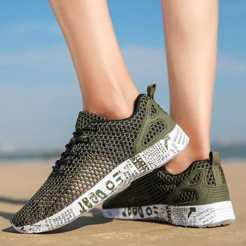 Scarpe casual da uomo estive di alta qualità Scarpe da acqua Scarpe da ginnastica in mesh d'aria Origin Calzature sportive in schiuma di moda Scarpe da spiaggia Scarpe da acqua