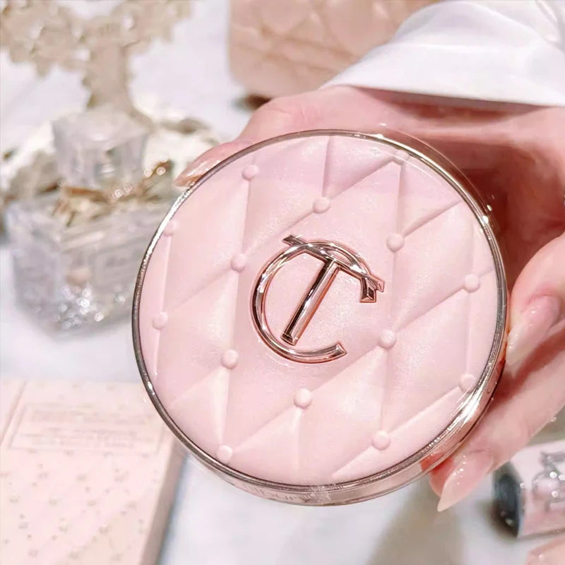 Charlotte Tilbury CT Base Makeup Cushion By The Pillow Correttore a lunga tenuta, fondotinta cushion liscio, leggero e idratante