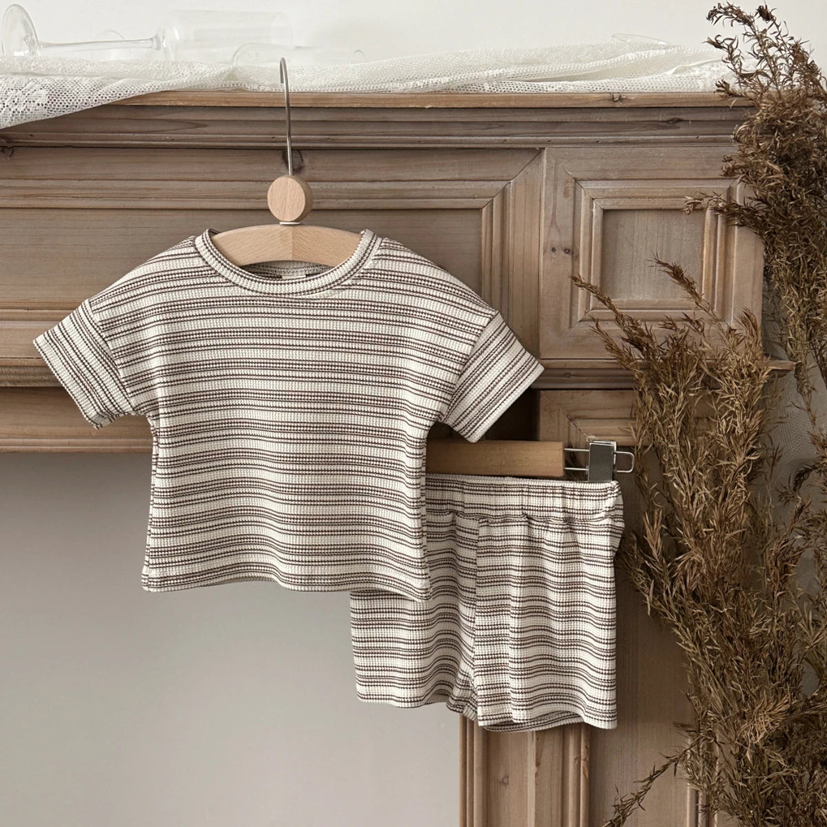 Set di abbigliamento estivo per bambini, maglietta a righe e pantaloncini, 2 pezzi, per bambini e bambine, stile casual, per bambini da 0 a 3 anni, completo elegante
