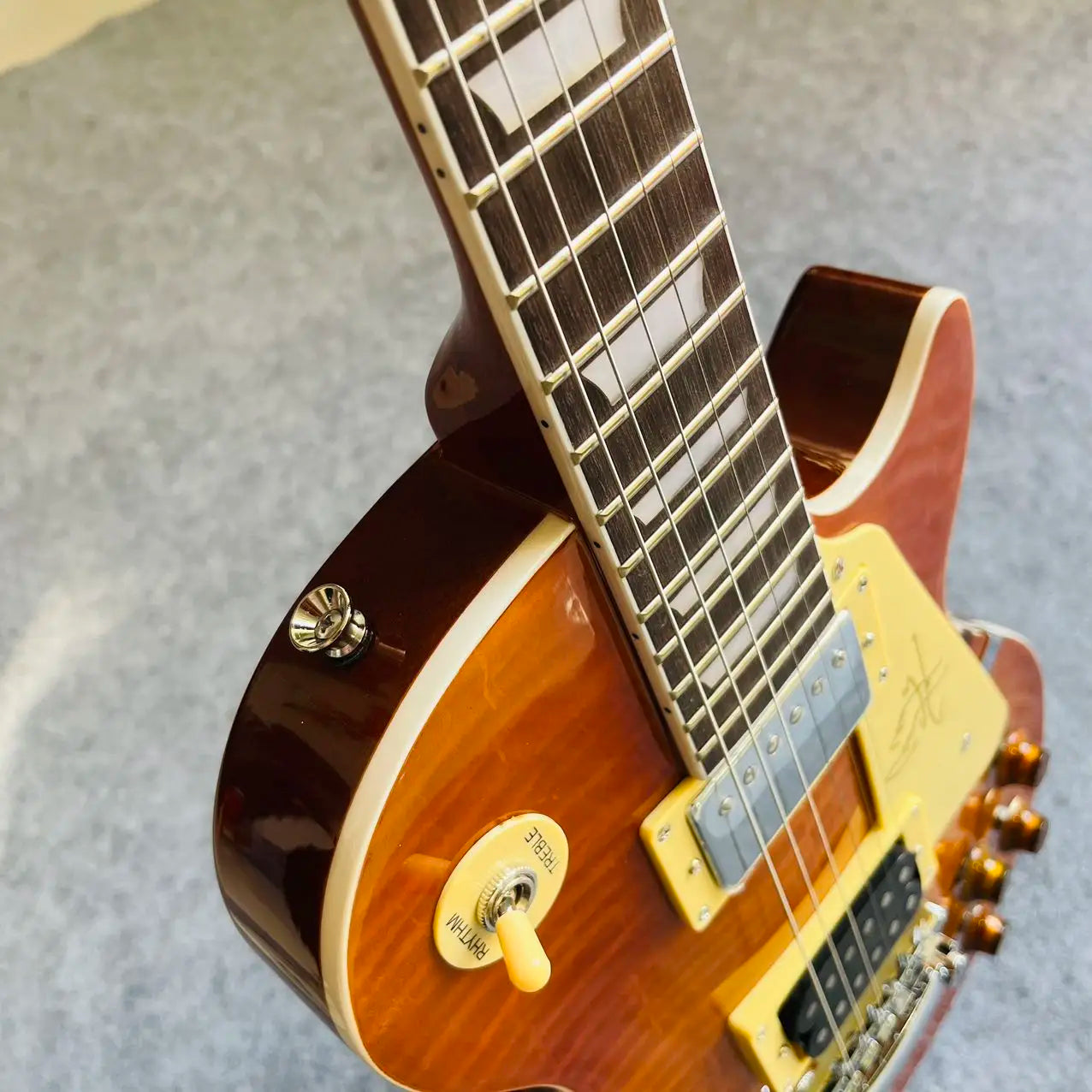 Chitarra Elettrica AA111