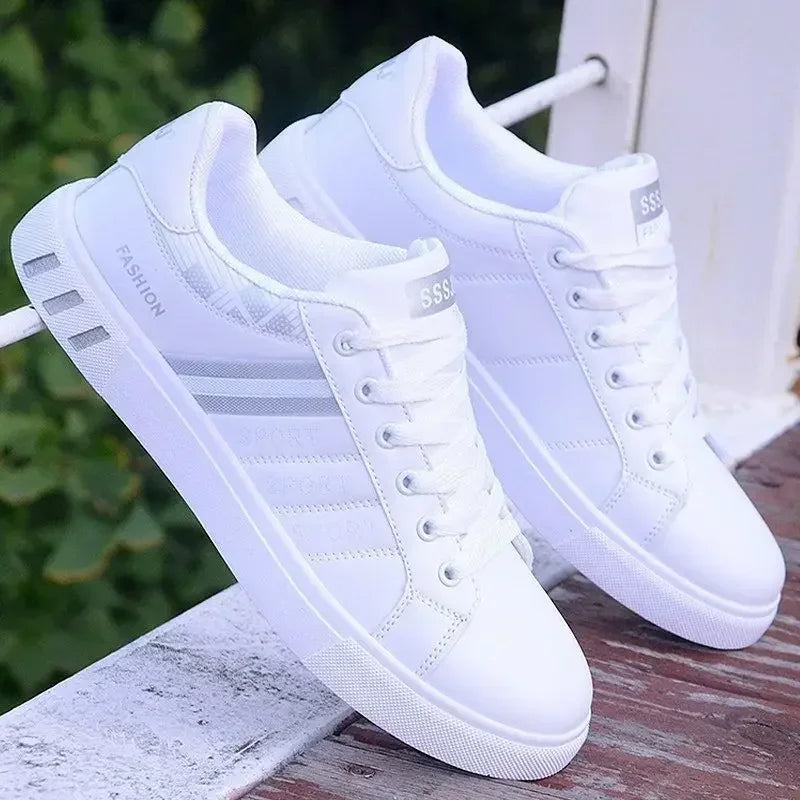 Scarpe da ginnastica da uomo Scarpe casual Scarpe basse da uomo Zapatillas Hombre Scarpe leggere traspiranti in pelle Pu Scarpe da tennis sportive bianche da uomo