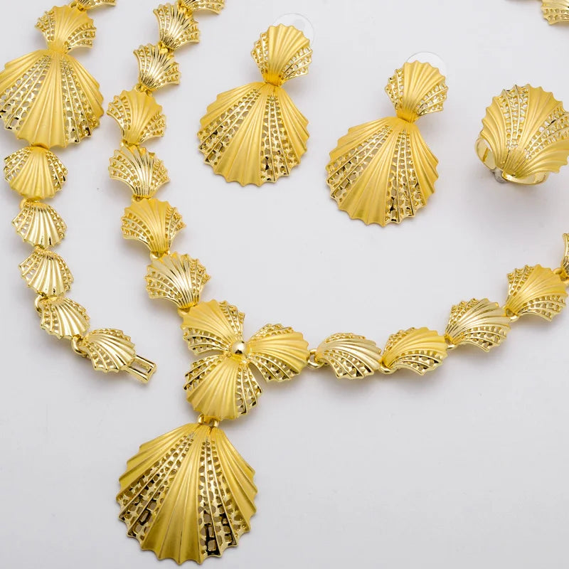 Set Gioielli Conchiglia Donna - Orecchini Collana Bracciale Anello Placcato Oro