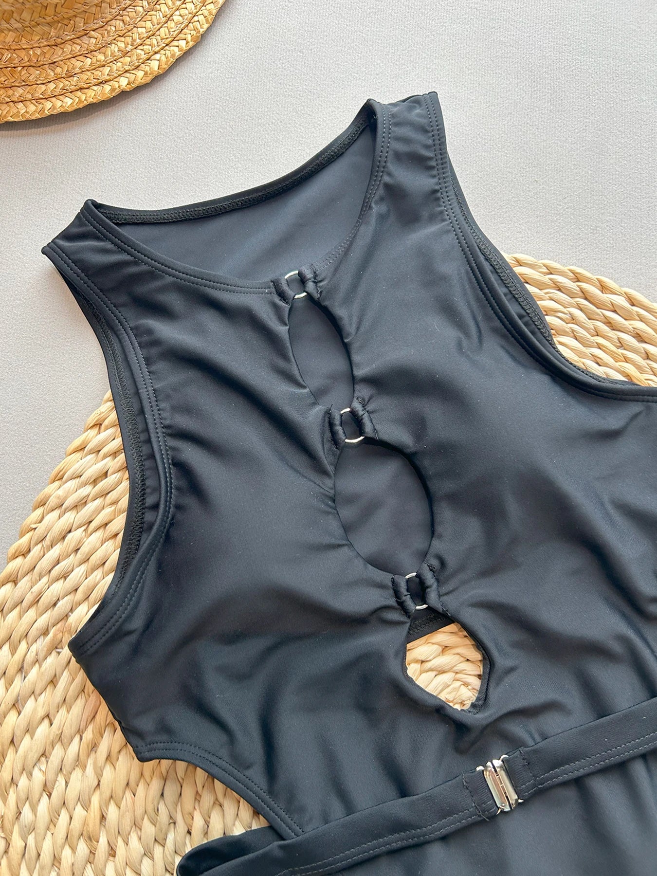 2025 Nuovo costume da bagno intero sexy dal taglio alto per le donne Scava fuori costumi da bagno Body femminile Monokini Costume da bagno senza schienale Beachwear