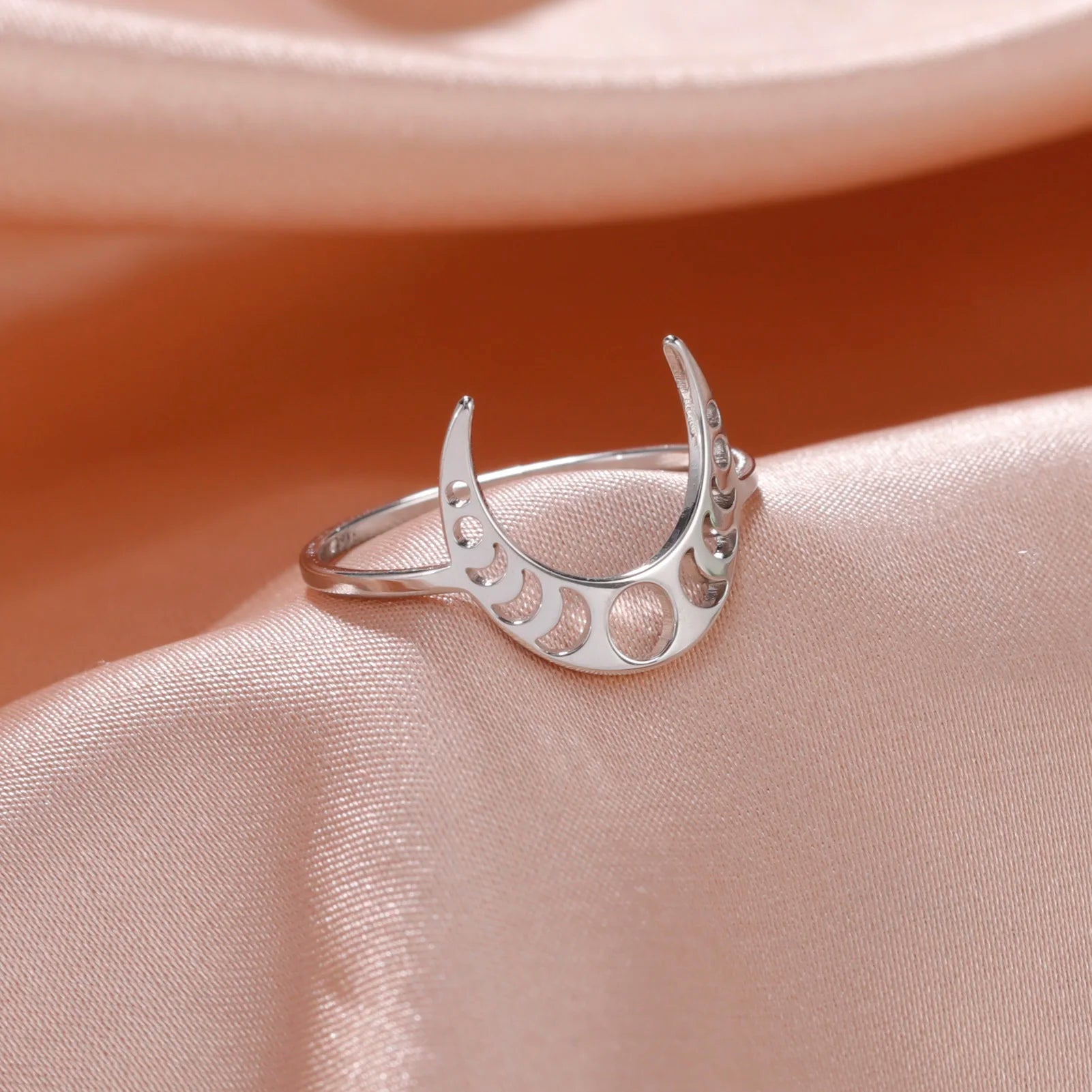 Skyrim Anello da donna in acciaio inossidabile Semplice cuore Farfalla Fasi lunari Anelli da dito geometrici Regalo di nozze per l'amante Commercio all'ingrosso