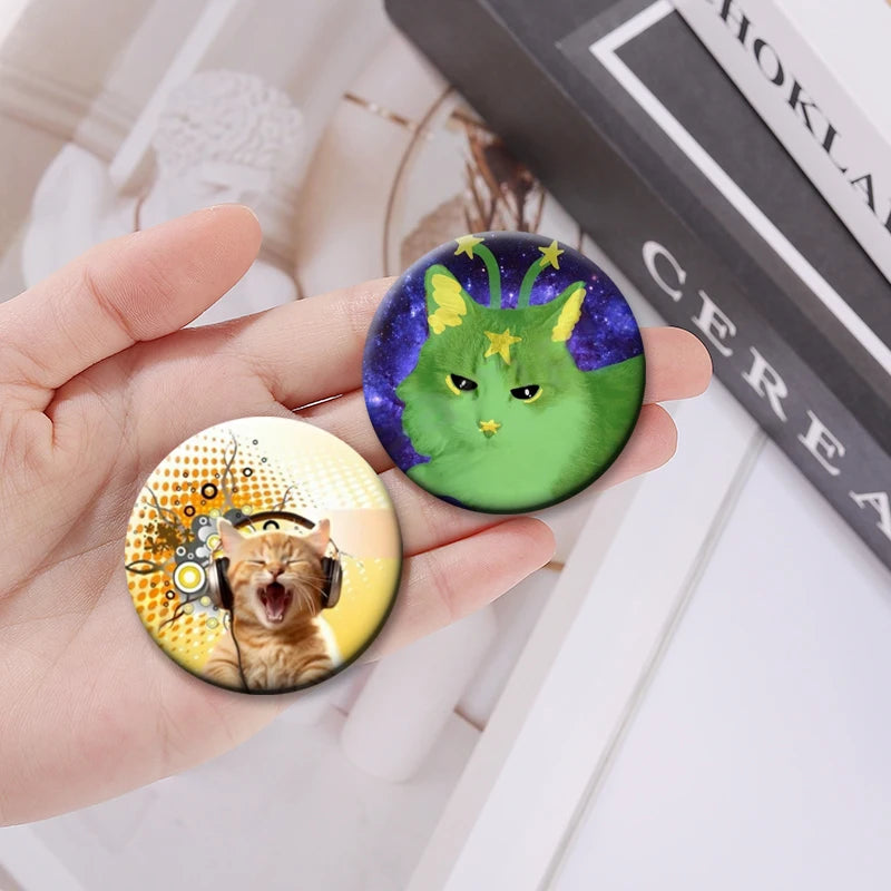 Simpatico e divertente arcobaleno gatto alieno spille con bottoni zaino abbigliamento decorazione spilla cartone animato fantascienza distintivo gioielli regali per bambini