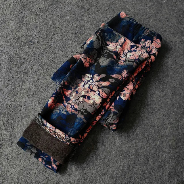 Pantaloni da ragazza primavera autunno inverno neonate leggings in pile sottile dolce pantaloni slim floreali mimetici retrò abbigliamento per bambini