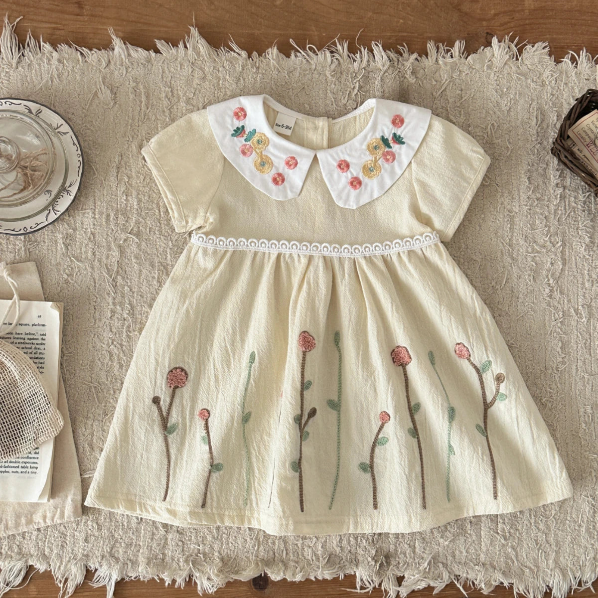 Abito estivo in puro cotone per bambina, grazioso vestito da principessa con colletto a bambola e ricami floreali per neonate da 0 a 3 anni