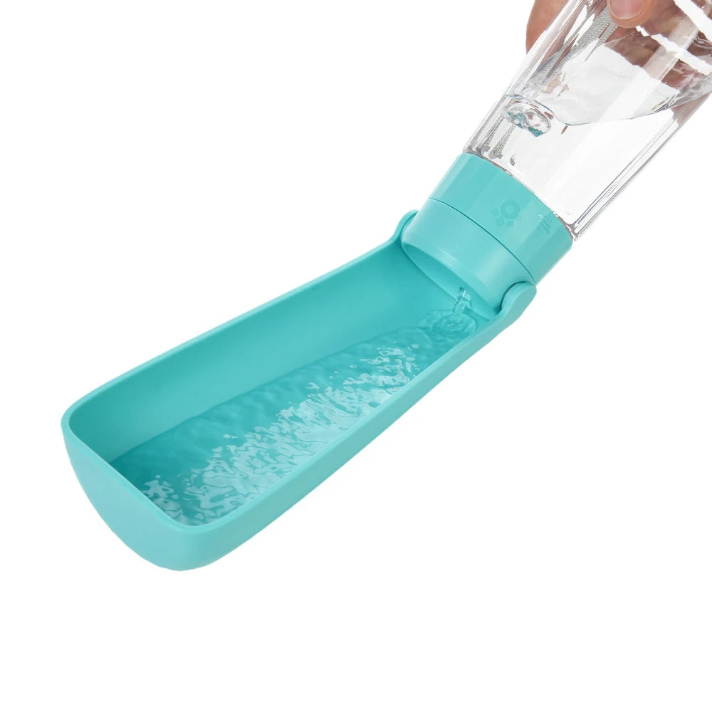 Bottiglia d'acqua per cani portatile da esterno per cani di piccola taglia Gatti a prova di perdite Ciotola per animali domestici ad alta capacità Labrador Beagle Forniture