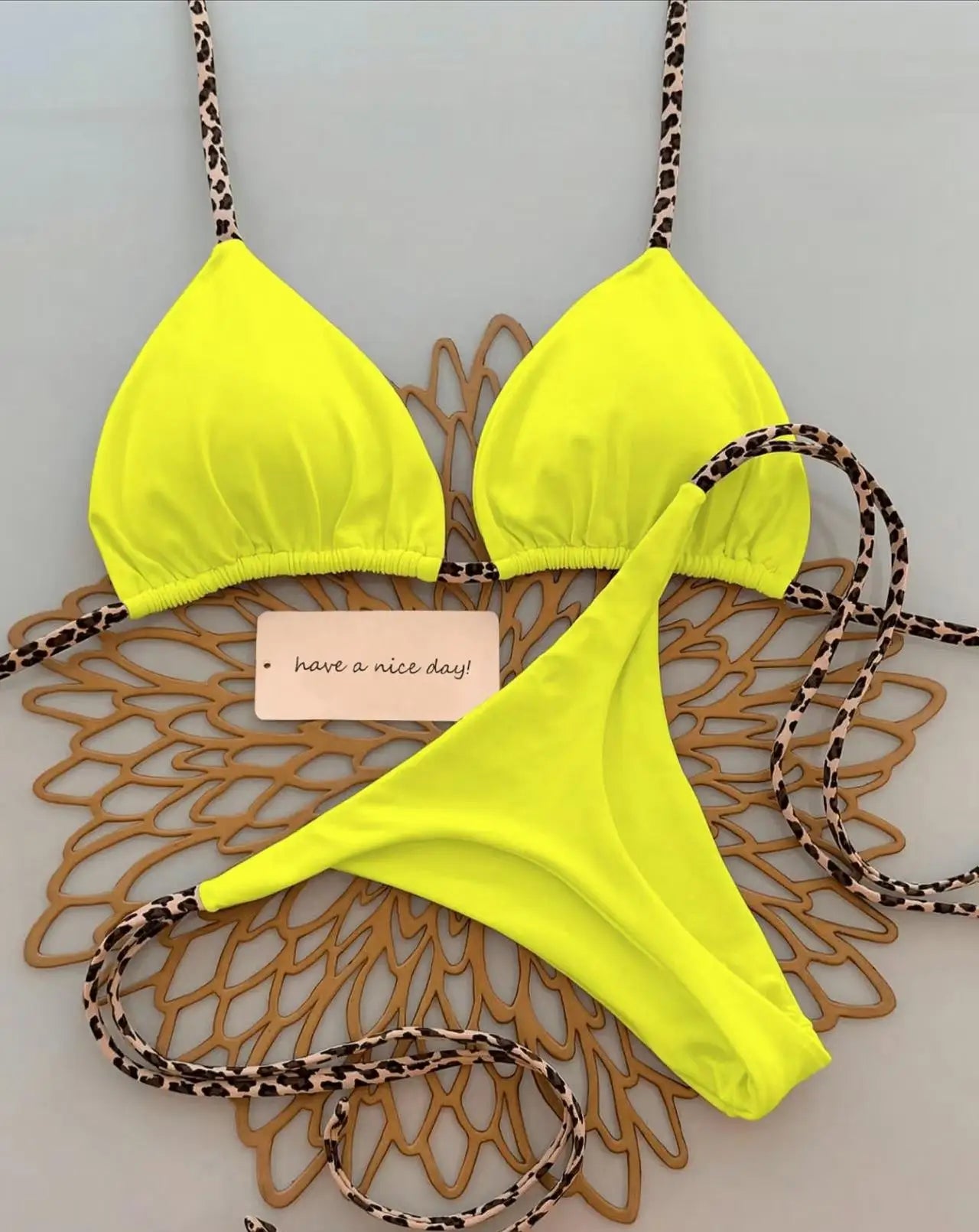 Bikini Donna 2026 Costume da Bagno Vacanza al Mare Stampa Leopardata Sexy Set Bikini Beachwear Costume da Bagno Perizoma Biquini
