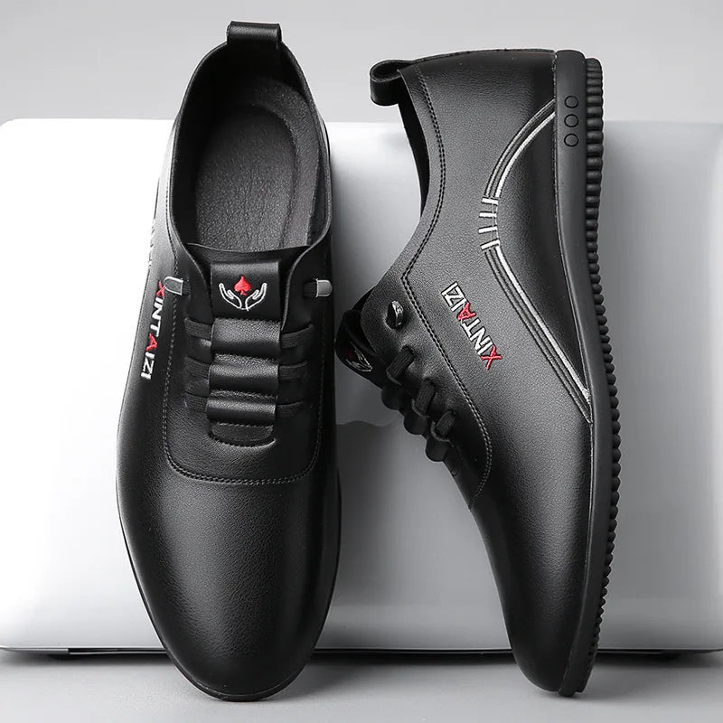 2024 scarpe casual da uomo in pelle versatili calzature bianche da lavoro moda antiscivolo mocassini comodi maschili nuovo piatto leggero