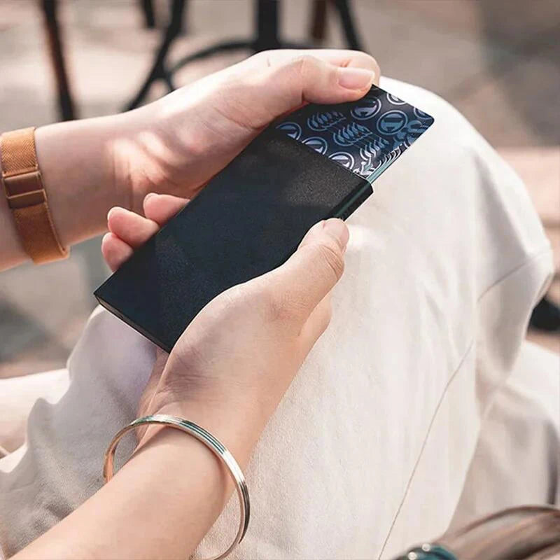Portafoglio intelligente Rfid Porta carte di credito Portafogli da donna sottili e sottili in metallo Portafoglio minimalista pop-up Piccola borsa nera Vallet in metallo