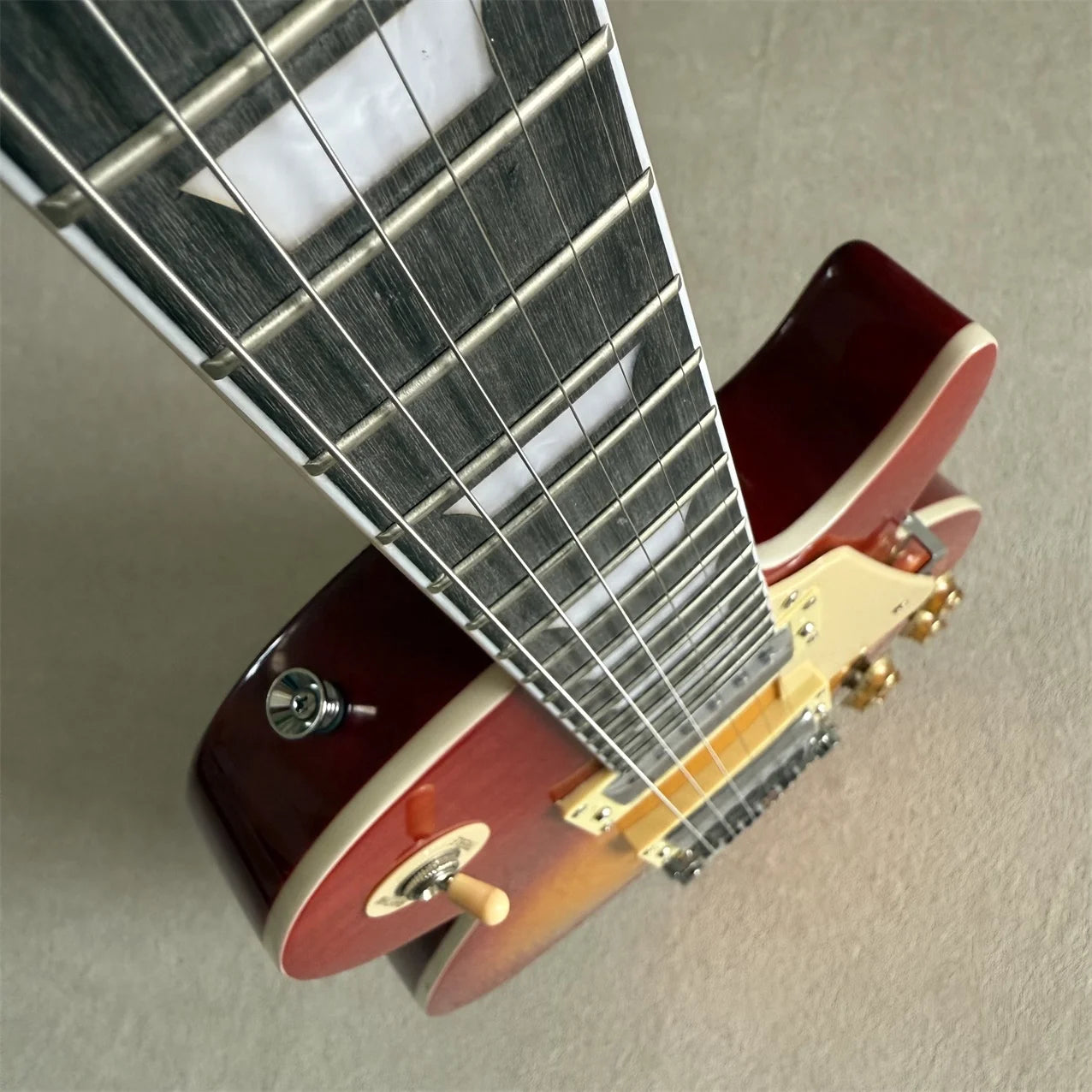Chitarra Elettrica AA111