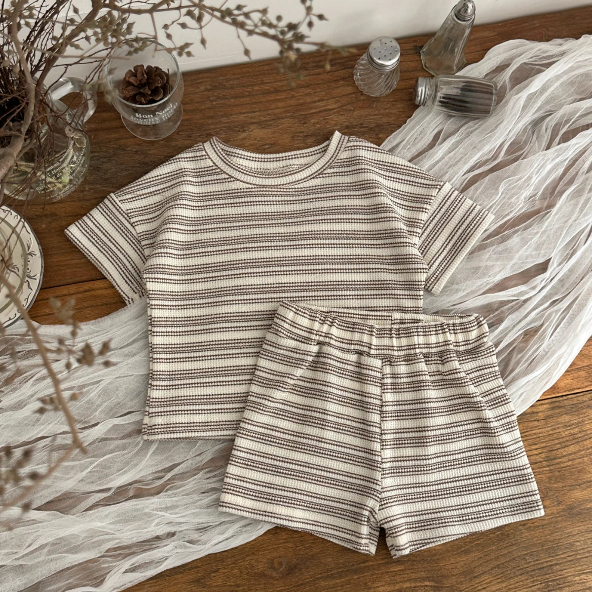 Set di abbigliamento estivo per bambini, maglietta a righe e pantaloncini, 2 pezzi, per bambini e bambine, stile casual, per bambini da 0 a 3 anni, completo elegante