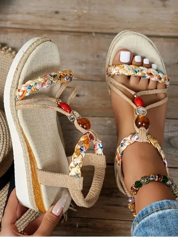 Sandali con Zeppa Bohemien da Donna 2025 Nuovi Sandali con Plateau Colorati con Cinturino Intrecciato e Perline Scarpe Estive Casual con Punta Aperta da Spiaggia