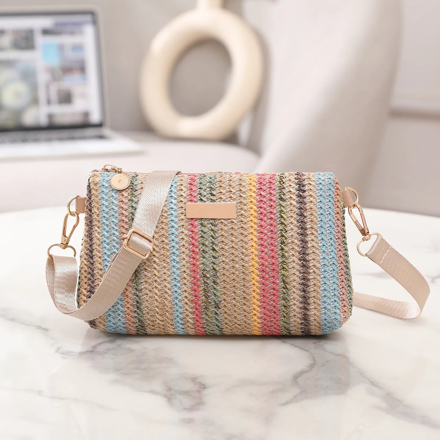 Borsa da tessitura in paglia arcobaleno alla moda da donna Borsa a tracolla stile vacanza al mare estiva Borsa quadrata piccola casual quotidiana di nuova moda