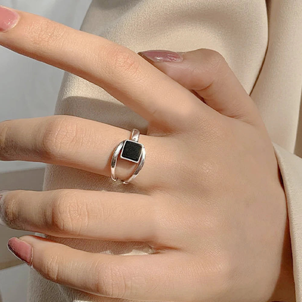 PANJBJ 925 anelli in pietra nera geometrica in argento sterling per le donne ragazza coreana semplice regolabile coppia gioielli Dropshipping