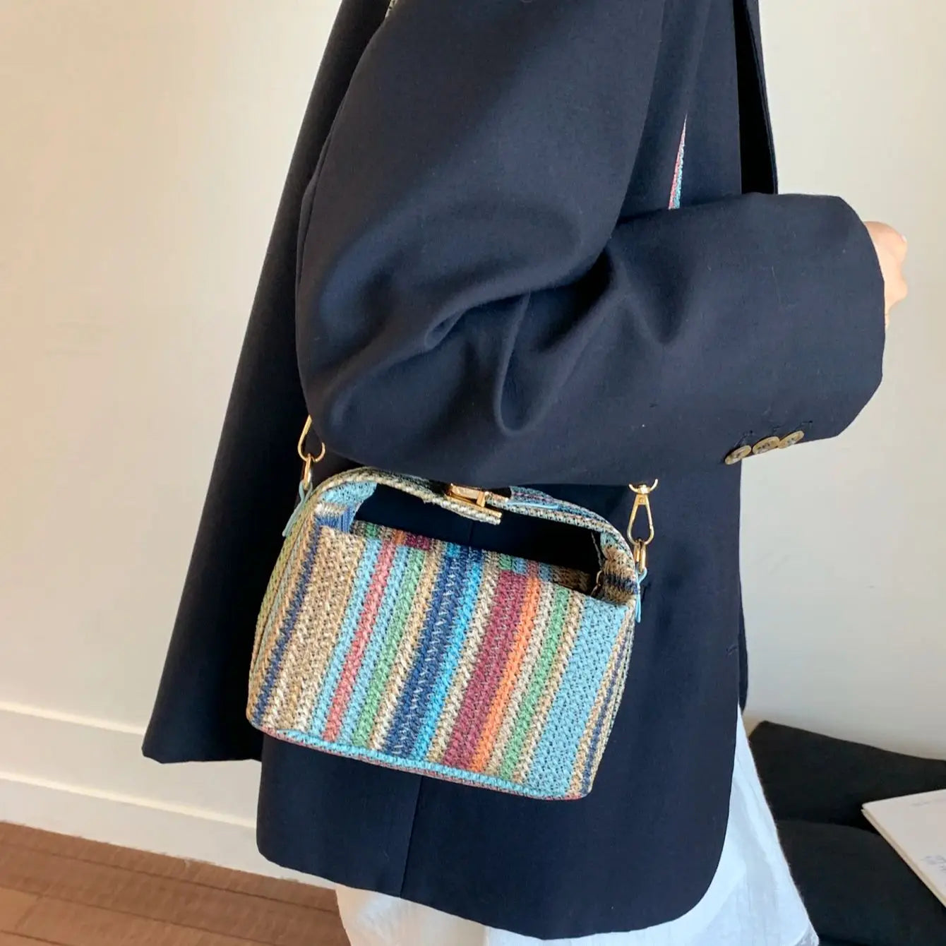 Borsa estiva per tessitura erba arcobaleno 2025 Nuova borsa a tracolla casual alla moda Borsa a tracolla alla moda Borsa quadrata piccola da donna