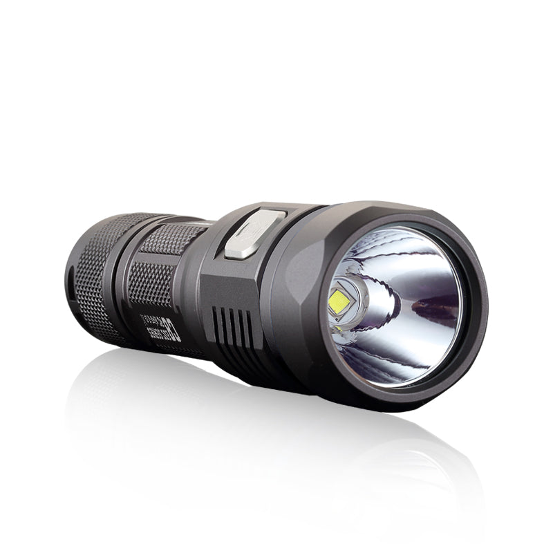 Jetbeam C8 Pro Torcia Outdoor EDC 1200 Lumen Con Corpo In Unico Blocco CNC