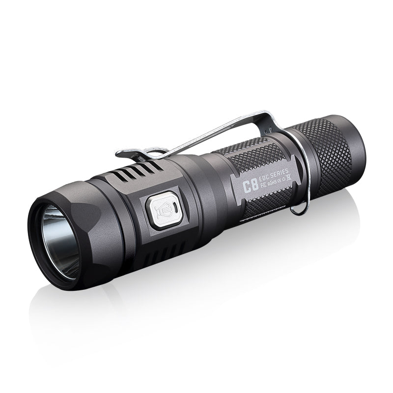 Jetbeam C8 Pro Torcia Outdoor EDC 1200 Lumen Con Corpo In Unico Blocco CNC